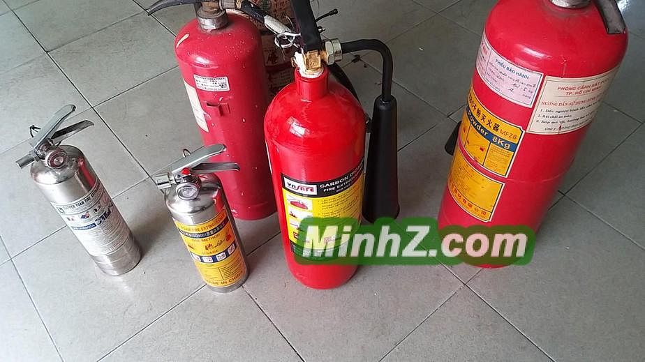 Chọn bình chữa cháy CO2 và bột mini